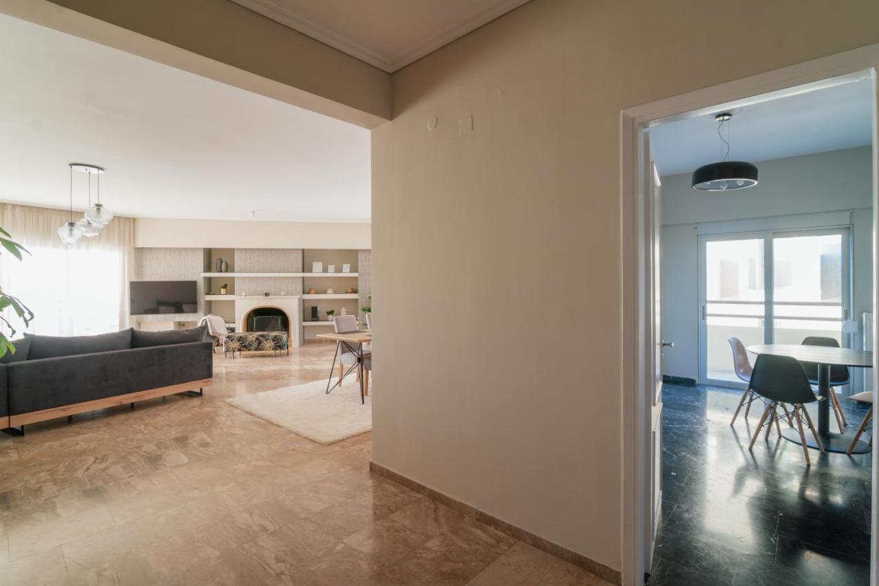 Sea Front Luxury Apartment Patras Buitenkant foto