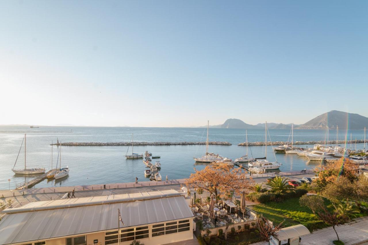 Sea Front Luxury Apartment Patras Buitenkant foto