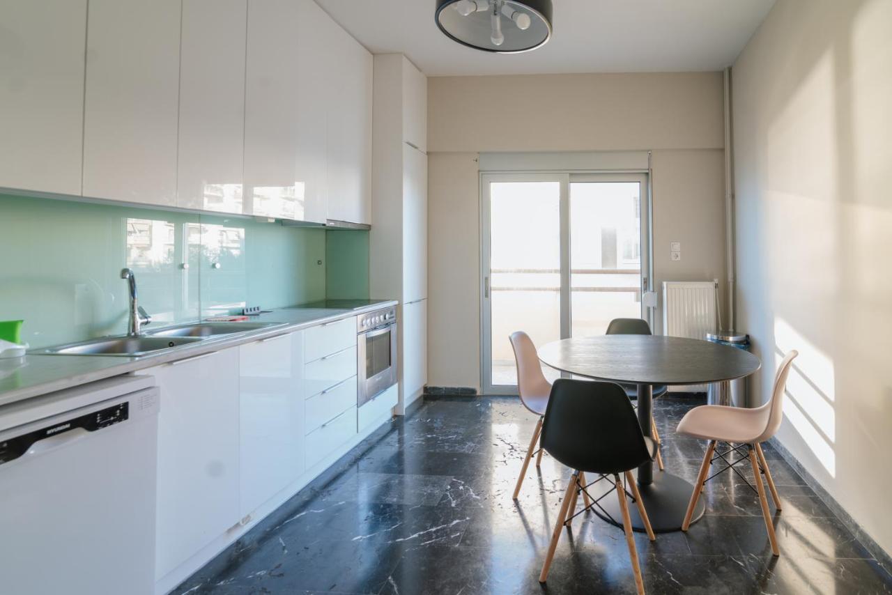 Sea Front Luxury Apartment Patras Buitenkant foto