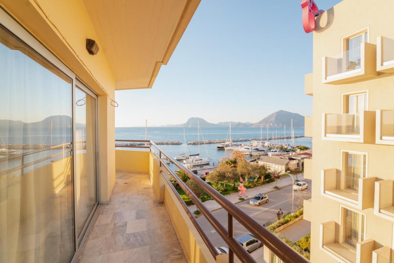 Sea Front Luxury Apartment Patras Buitenkant foto